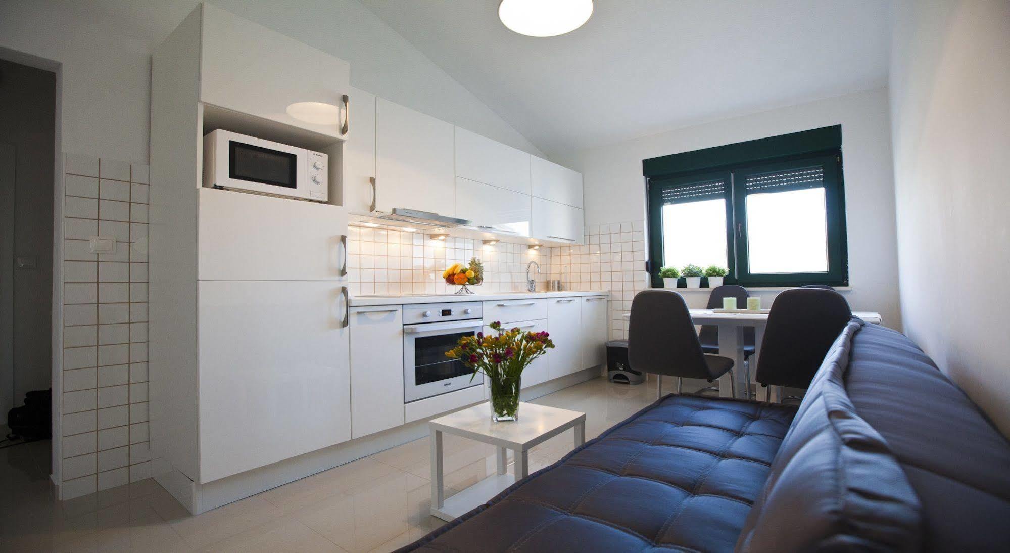 Apartments Roses Stobreč Εξωτερικό φωτογραφία